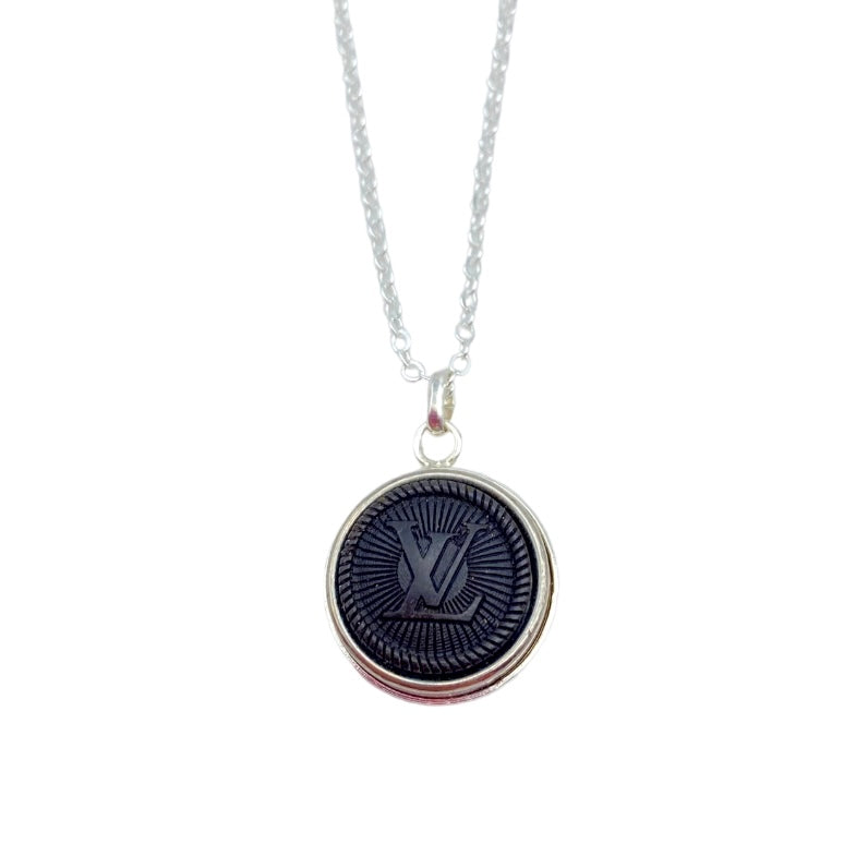 LV In the Sky Necklace S00 - Fashion Jewelry