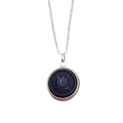 Louis Vuitton LV in The Sky Necklace, Gold, One Size